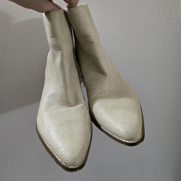 Coconuts by Matisse Vegan Snake Skin Going West Zip Up Heeled Bootie Boots - Picture 3 of 16